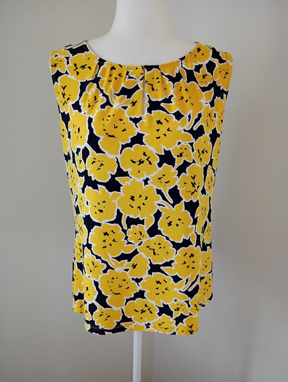 Kasper Dandelion Keyhole Sleeveless Top NWT Size Small